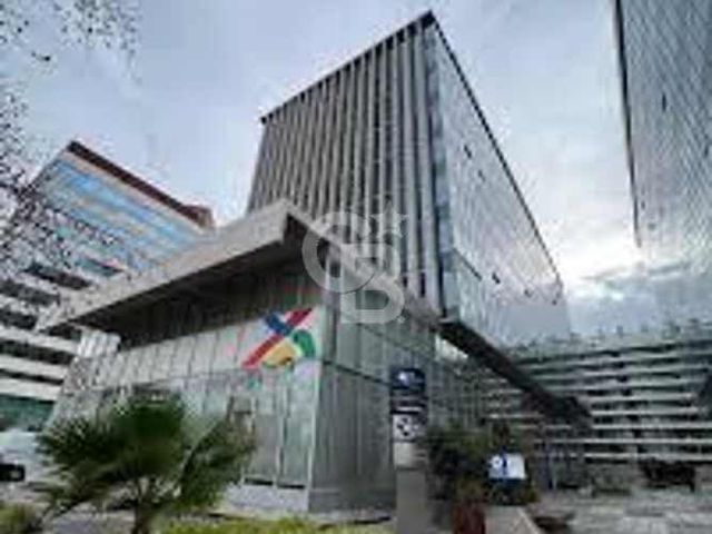 Excelente oficina en el Sector Estoril