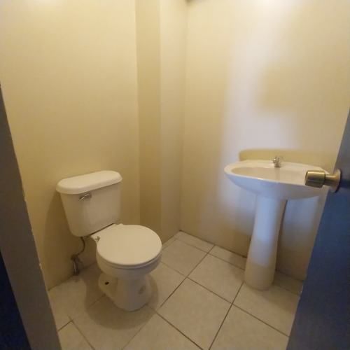 Gran oportunidad, arriendo edificio El Tatio de cuatro pisos