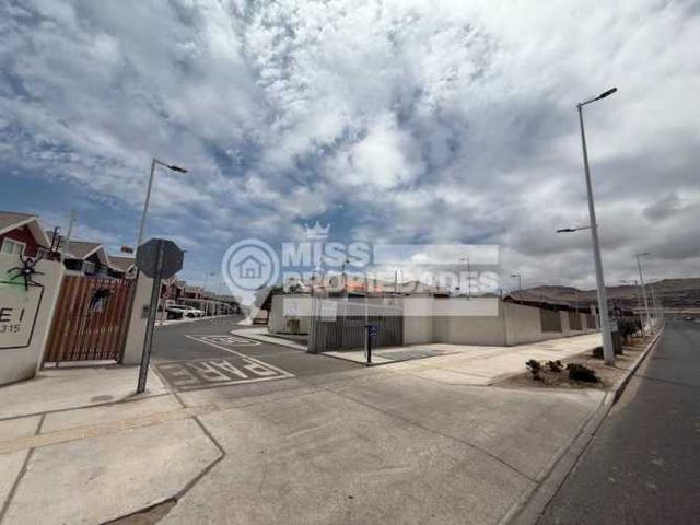 SE VENDE CASA EN SECTOR COSTA LAGUNA