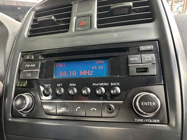 NISSAN VERSA SENSE 1.6  2015