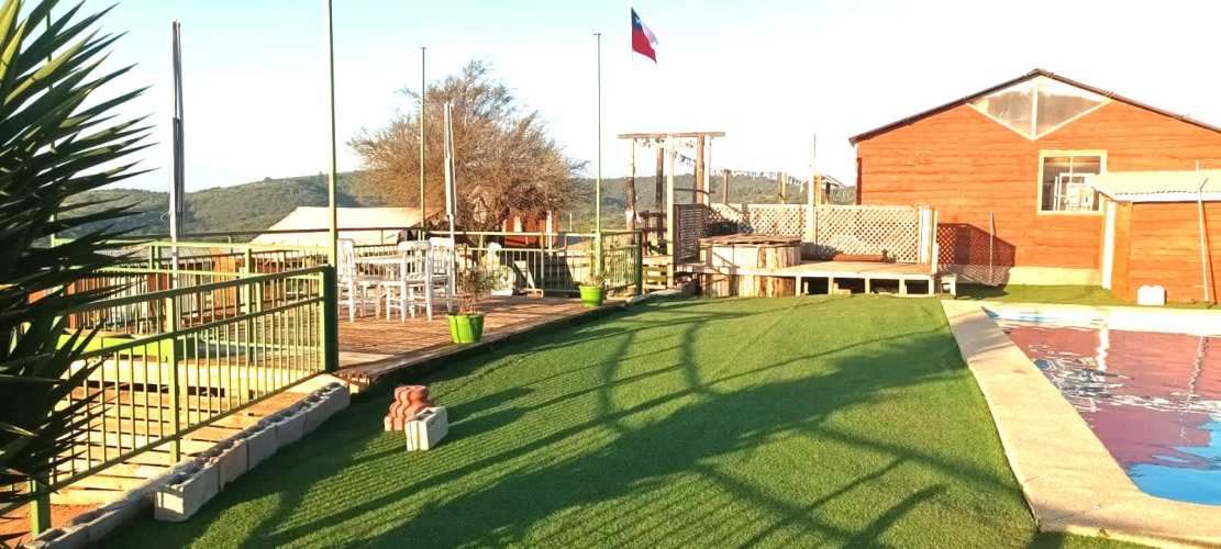 VENDO PARCELA CON CENTRO DE EVENTOS