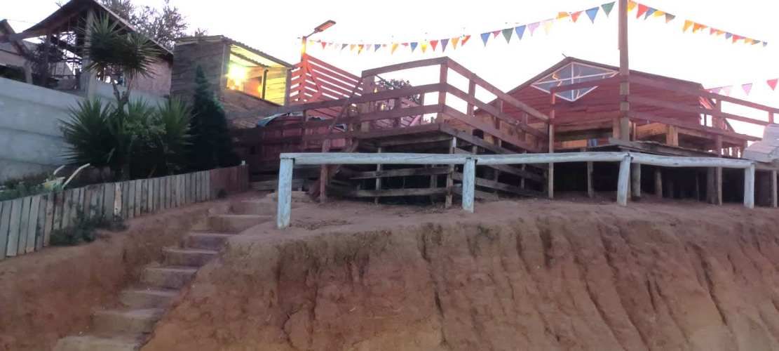 VENDO PARCELA CON CENTRO DE EVENTOS