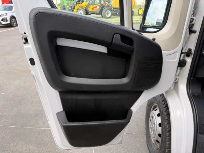 PEUGEOT BOXER 2023