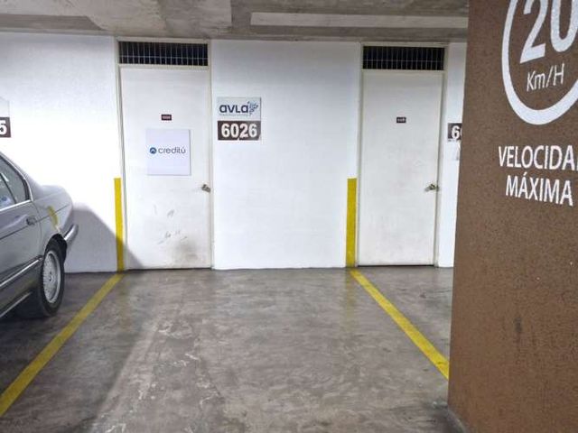 Estacionamientos Disponibles En Nueva Las Condes.