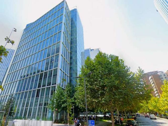 Estacionamientos Disponibles En Nueva Las Condes.