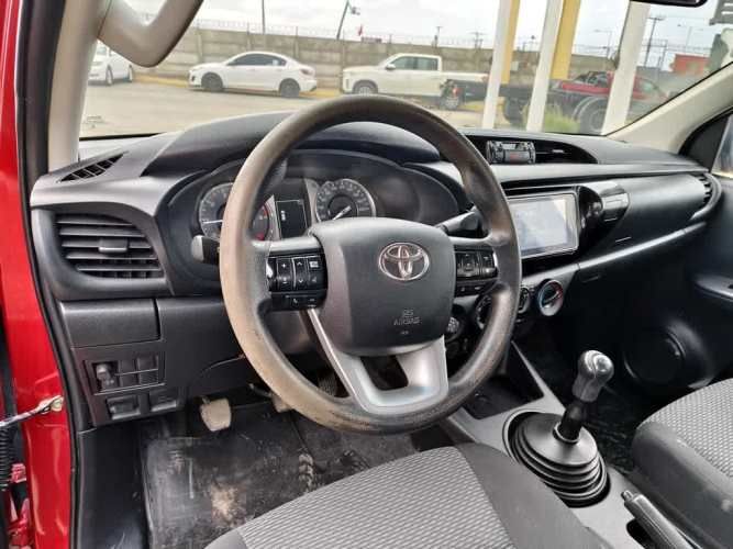 TOYOTA HILUX 2023