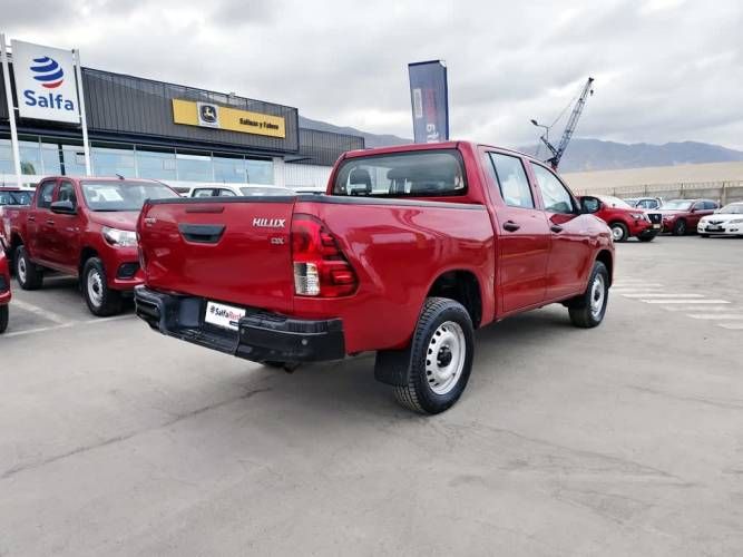 TOYOTA HILUX 2023