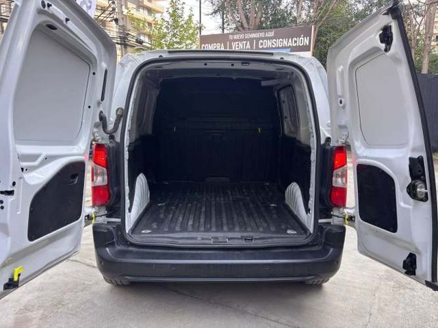 PEUGEOT PARTNER 2023