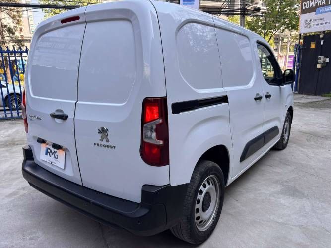 PEUGEOT PARTNER 2023