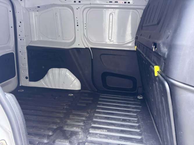 PEUGEOT PARTNER 2023