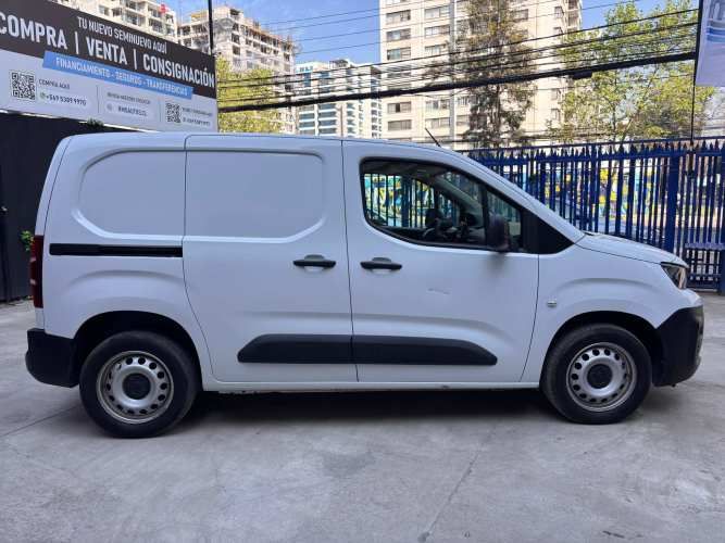 PEUGEOT PARTNER 2023