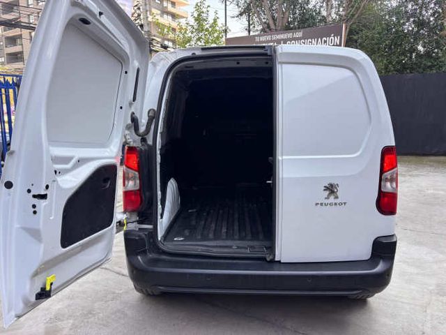 PEUGEOT PARTNER 2023