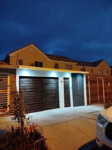 Vendo Hermosa Casa Sector Costa Laguna, Cond. San Marcos. 4doritorios 3baños 2Estacionamientos