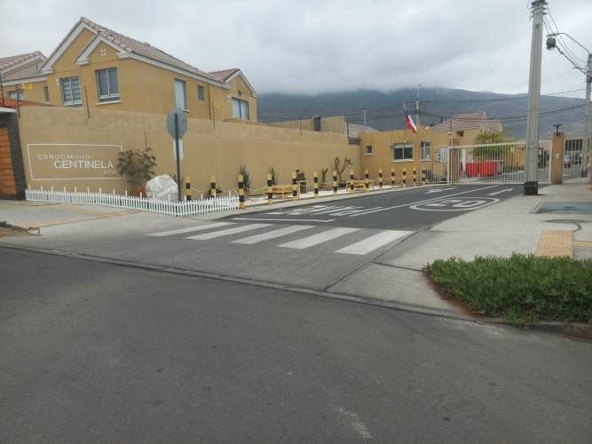 Vendo Hermosa Casa Sector Costa Laguna, Cond. San Marcos. 4doritorios 3baños 2Estacionamientos