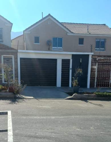 Vendo Hermosa Casa Sector Costa Laguna, Cond. San Marcos. 4doritorios 3baños 2Estacionamientos