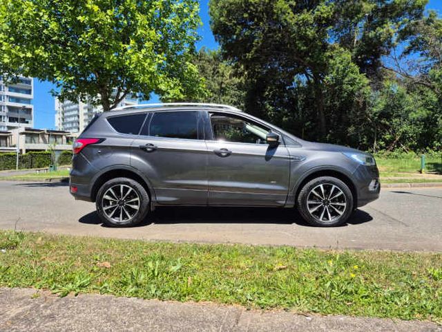 2019 FORD ESCAPE 4X4 Automotora RRMotors Concepción