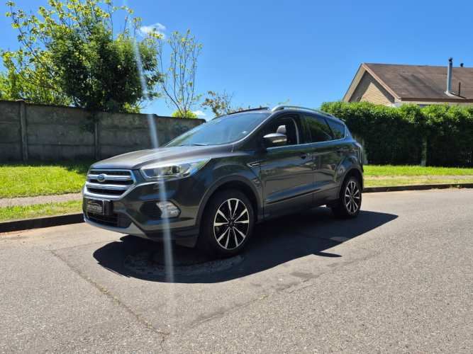 2019 FORD ESCAPE 4X4 Automotora RRMotors Concepción