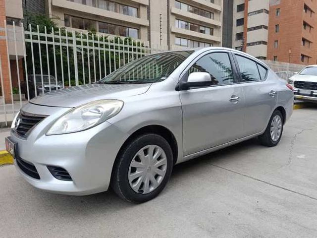 NISSAN VERSA 2013