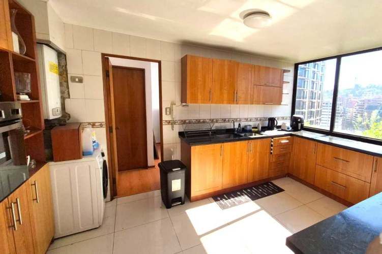 MARAVILLOSO DUPLEX EN LAS CONDES! (126715)