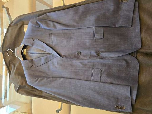 Terno Hugo Boss (Muy poco uso)