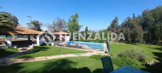 CASA El Algarrobo - Av Chicureo