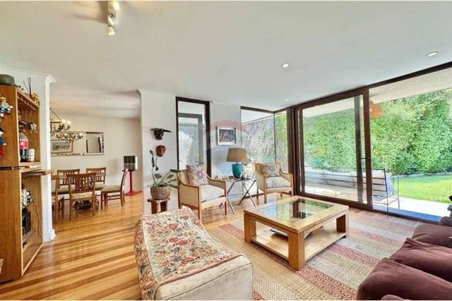 Casa/ lo barnechea con vista a la montaña