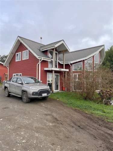 CASA Pupelde, frente a la Guapa Hostel