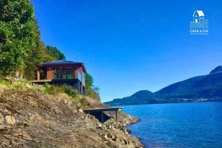 Se vende casa orilla de Lago Rupanco