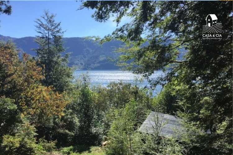 Se vende casa orilla de Lago Rupanco