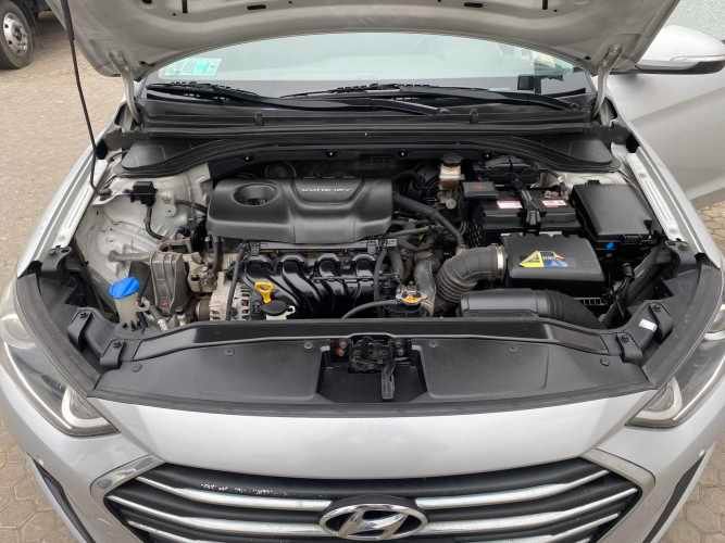 AUTOMOVIL HYUNDAI ELANTRA GLS 1.6 AUTOMATICO AÑO 2016  Km 135312
