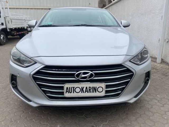 AUTOMOVIL HYUNDAI ELANTRA GLS 1.6 AUTOMATICO AÑO 2016  Km 135312
