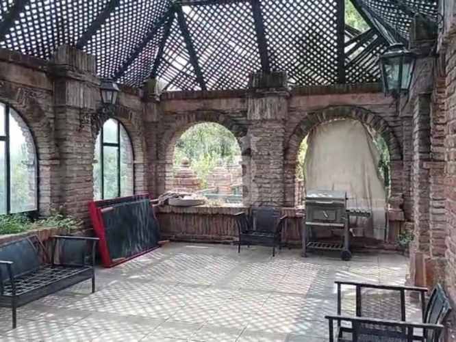 Gran Casa en Lo Barnechea, Barrio El Arrayán