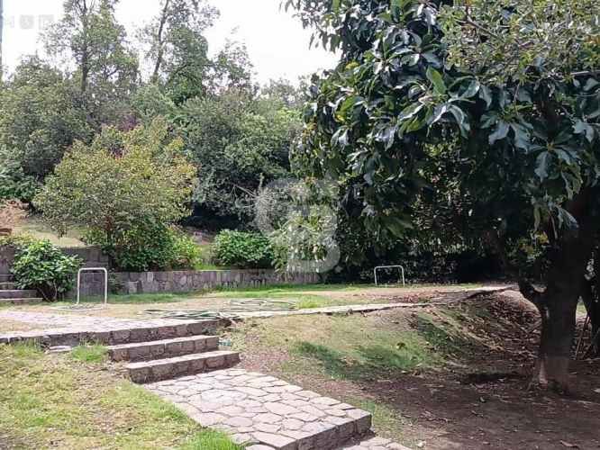 Gran Casa en Lo Barnechea, Barrio El Arrayán