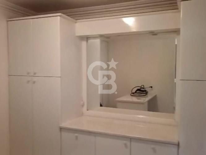 Gran Casa en Lo Barnechea, Barrio El Arrayán