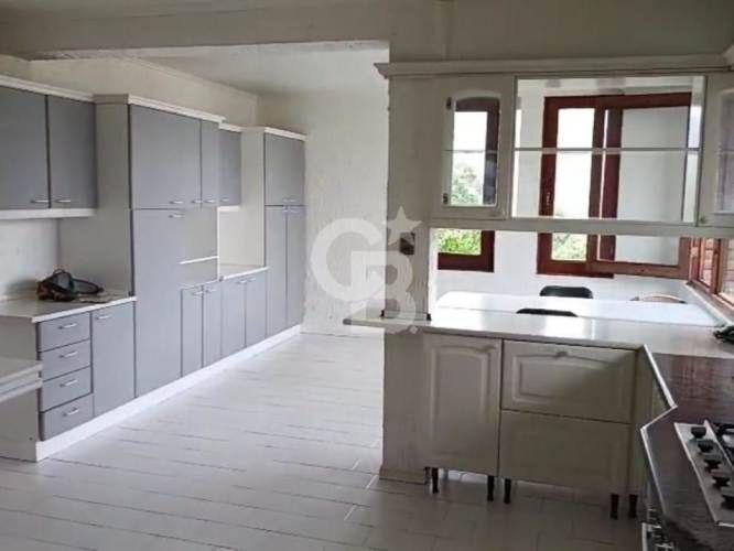 Gran Casa en Lo Barnechea, Barrio El Arrayán