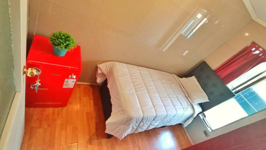 Habitacion para damas en las condes