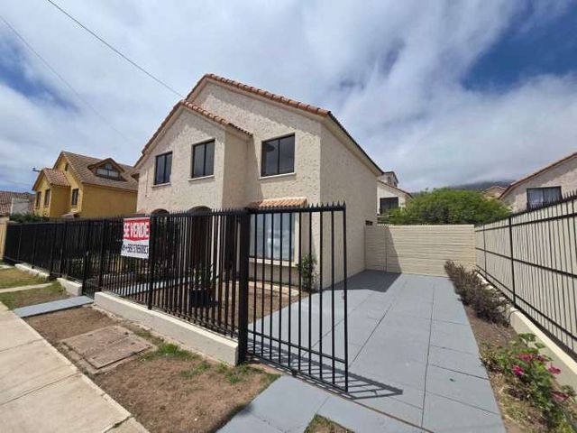 Oportunidad, San Joaquin, recien remodelada! (126955)