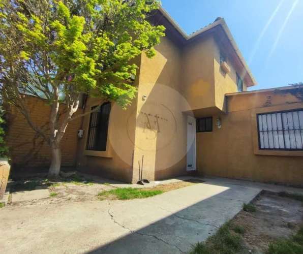 Oportunidad casa de 3D+2B+2E  (126990)