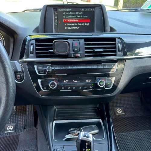 Auto BMW  2019 modelo 118