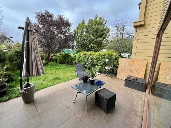 Casa estilo Town House en Condominio