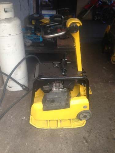 Vendedor maquinaria para construccion