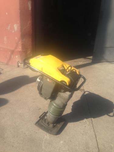 Vendedor maquinaria para construccion