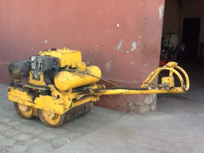 Vendedor maquinaria para construccion