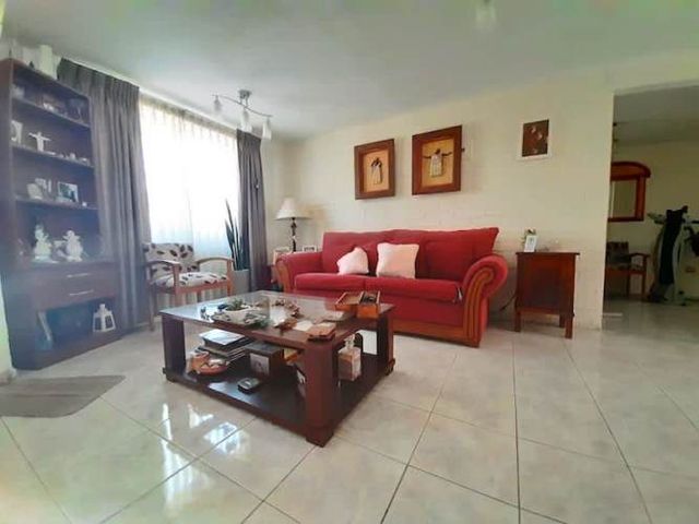 Amplia y acogedora casa / Jardín Alto