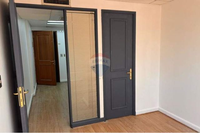 Oficina en las condes, 20m² y estacionamiento