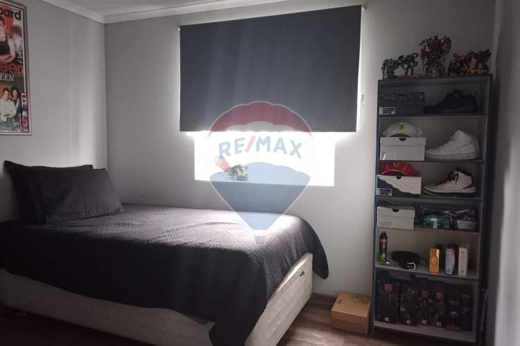 Casa 4 dormitorios, 3 baños + 3 estacionamiento.