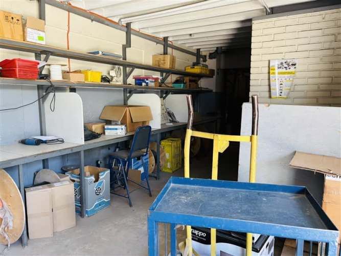 BODEGA Autopista Central