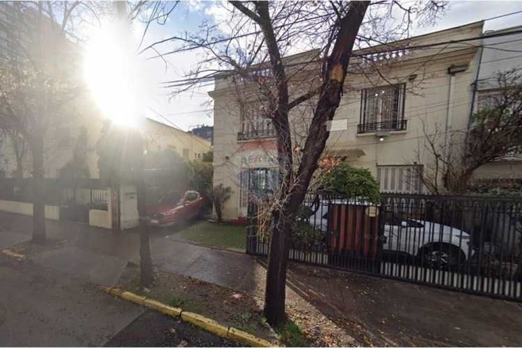 "amplia casa años 40 en ñuñoa, oportunidad única"