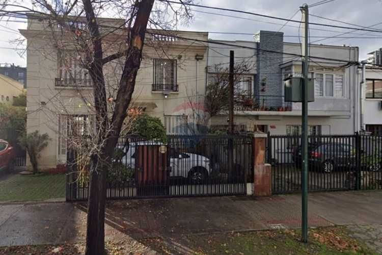 "amplia casa años 40 en ñuñoa, oportunidad única"