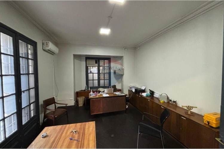 "amplia casa años 40 en ñuñoa, oportunidad única"